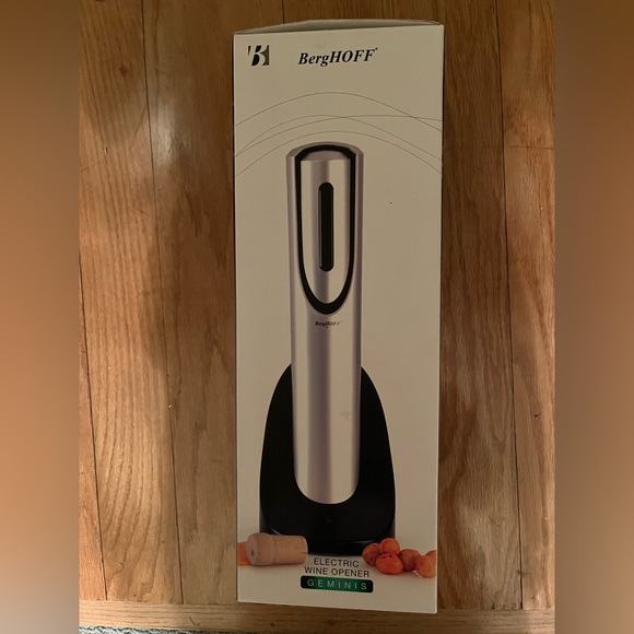 BergHOFF Electric Wine Opener. New in packaging w/charger, stand, instructions. - Picture 7 of 11